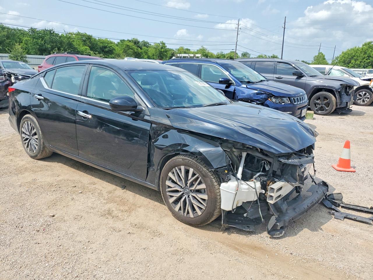 2023 Nissan Altima Sv - Image 4