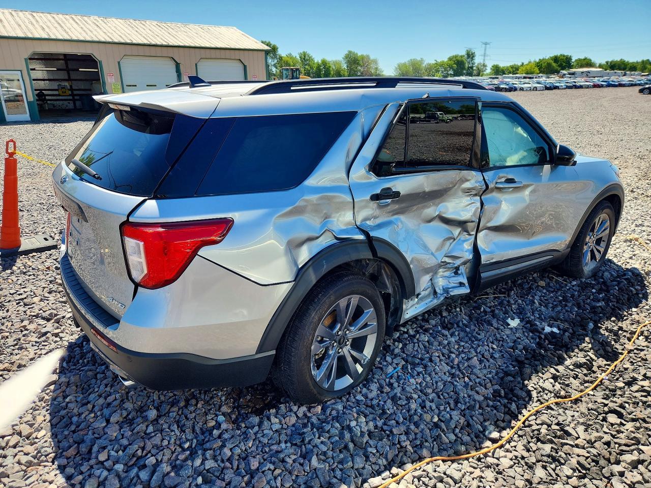 2022 Ford Explorer Xlt - Фото 3