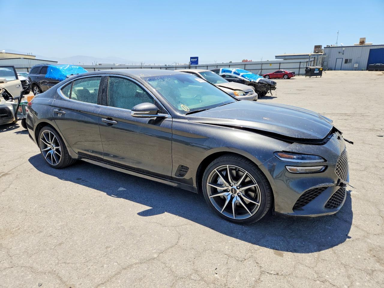 2025 Genesis G70 2.5T Standard - Фото 4
