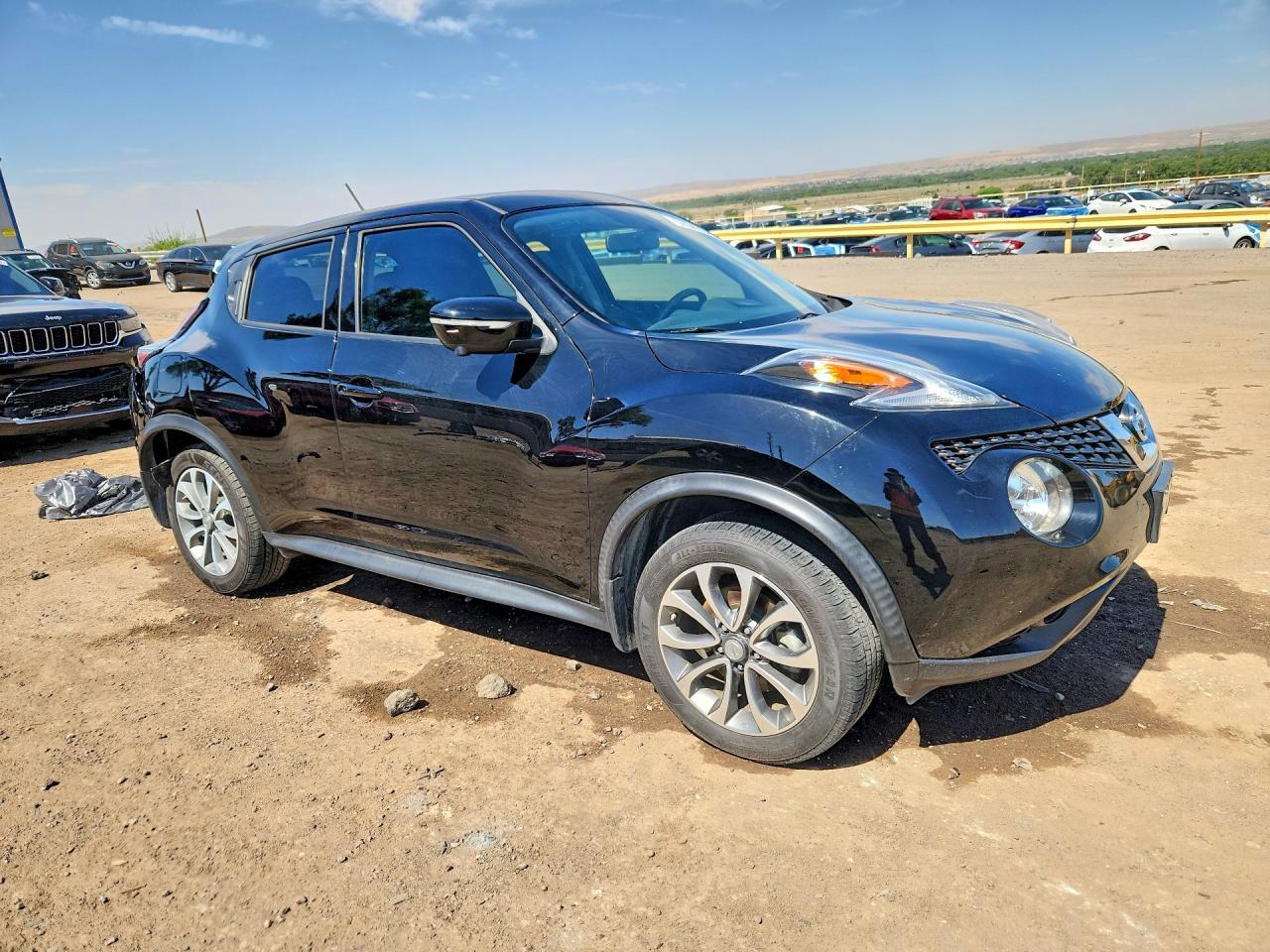 2017 Nissan Juke Sv - Image 4