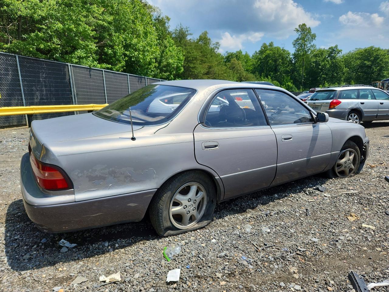 1996 Lexus Es 300 - Image 3
