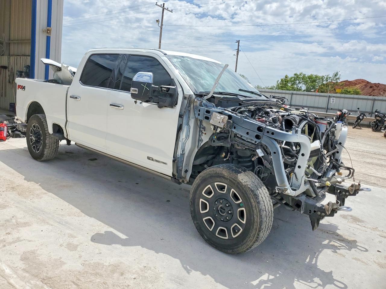 2024 Ford F250 Super Duty - Фото 4