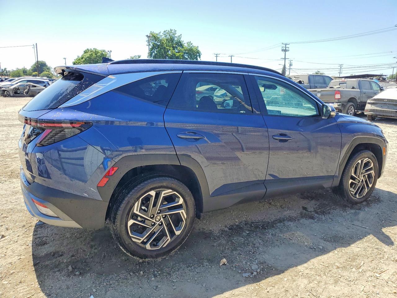 2026 Hyundai Tucson Limited - Image 3