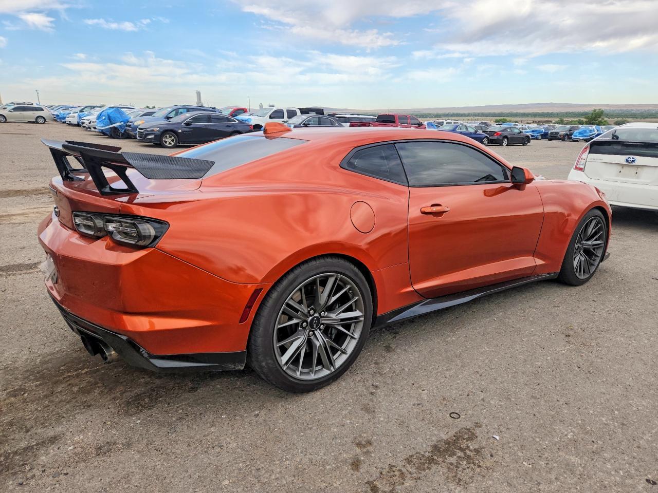 2022 Chevrolet Camaro Zl1 - Фото 3