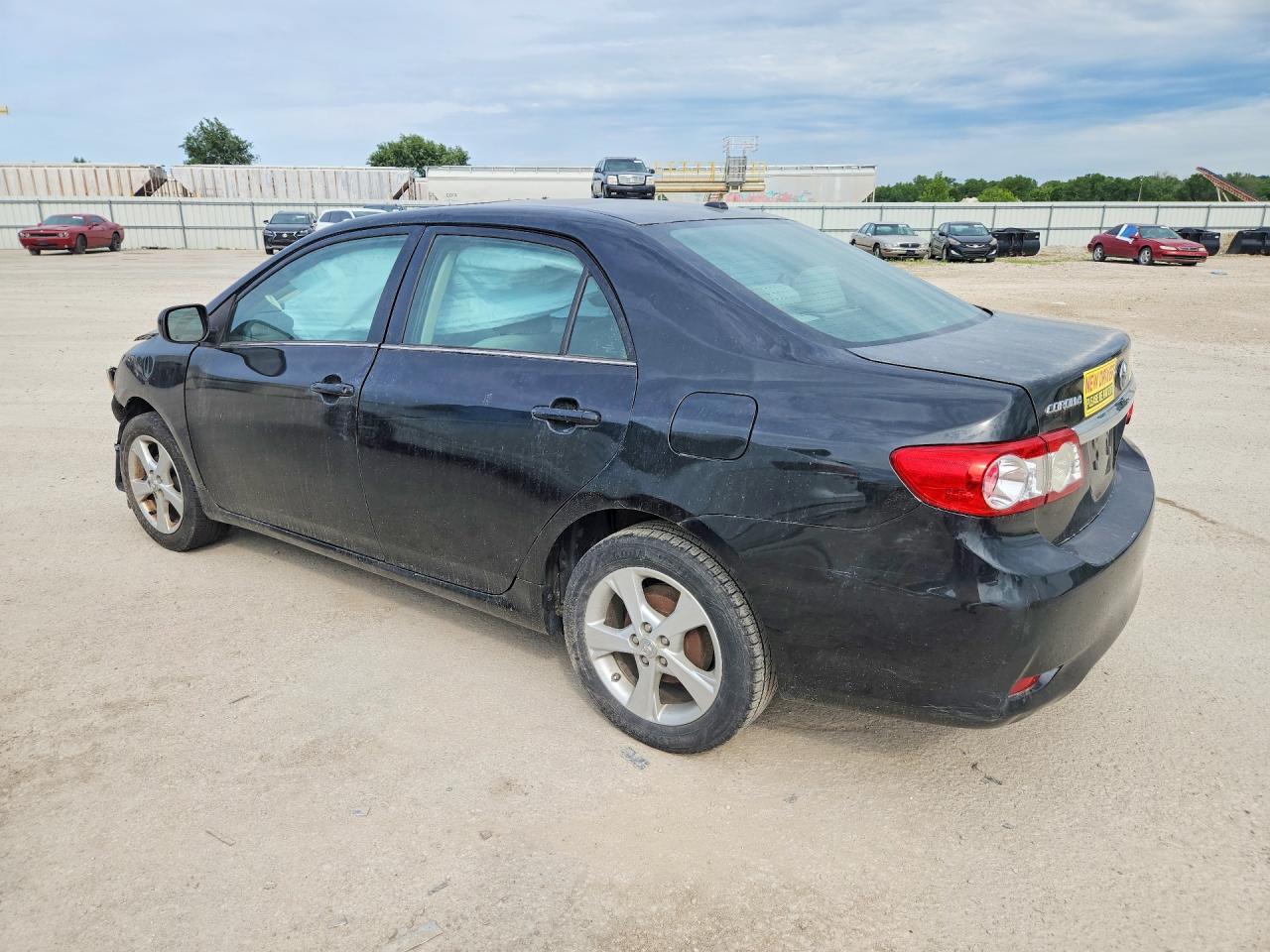 2013 Toyota Corolla - Фото 2