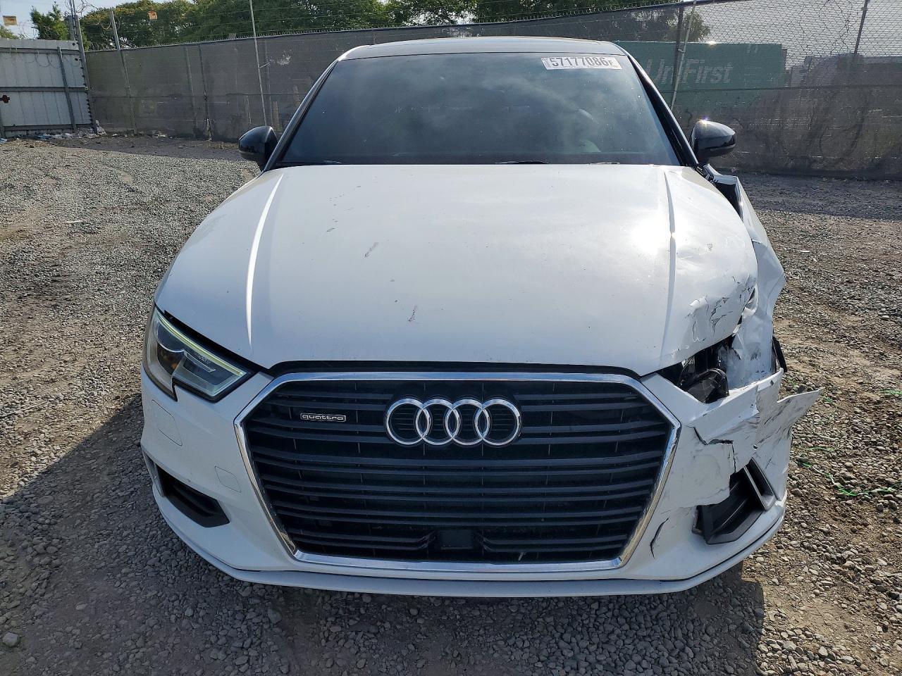 2017 Audi A3 Premium - Фото 5