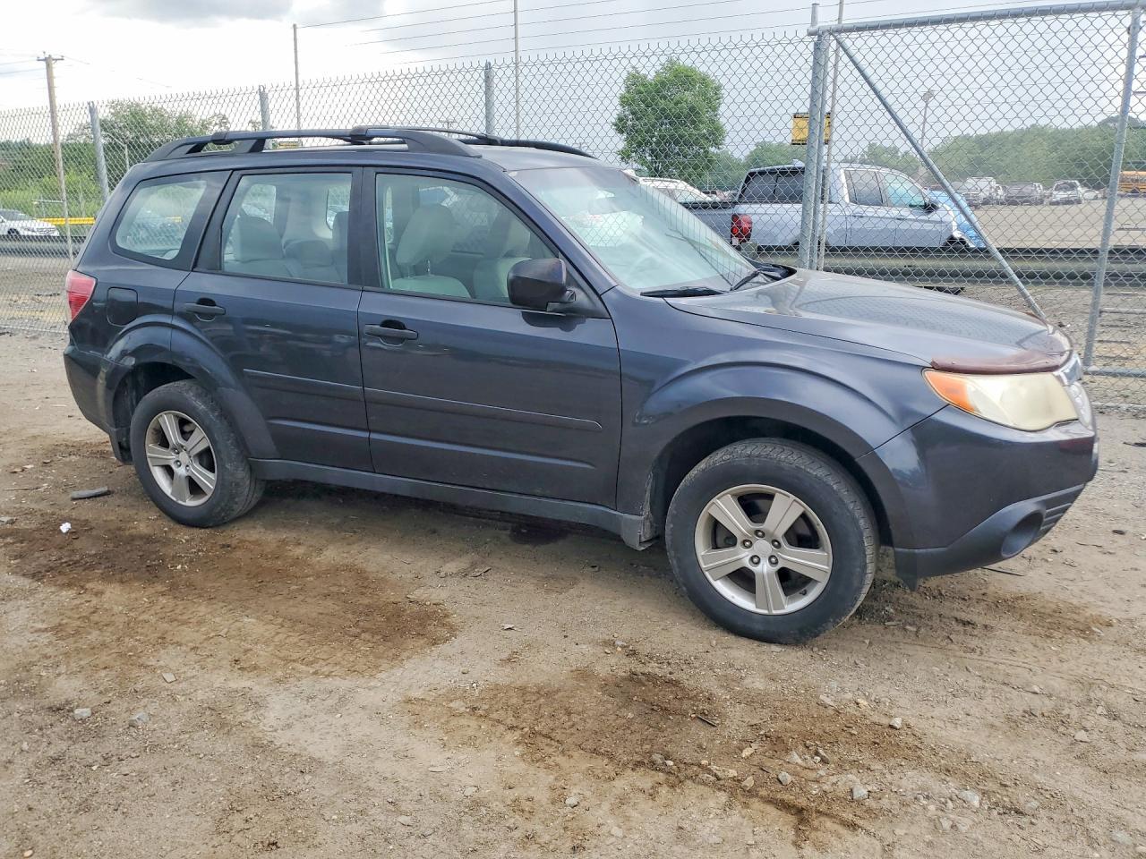 2011 Subaru Forester 2.5X - Фото 4