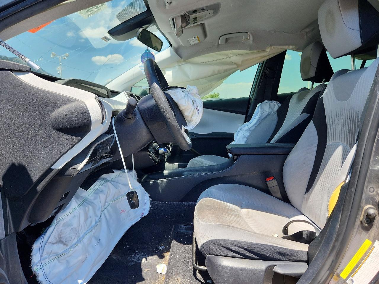 2017 Toyota Prius One - Image 7