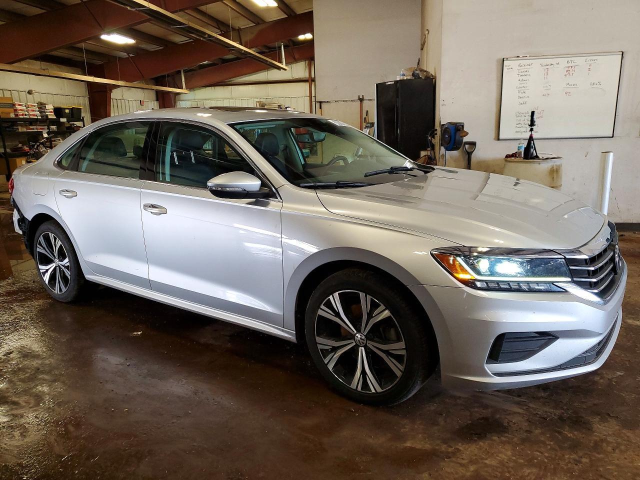 2021 Volkswagen Passat Se - Фото 4
