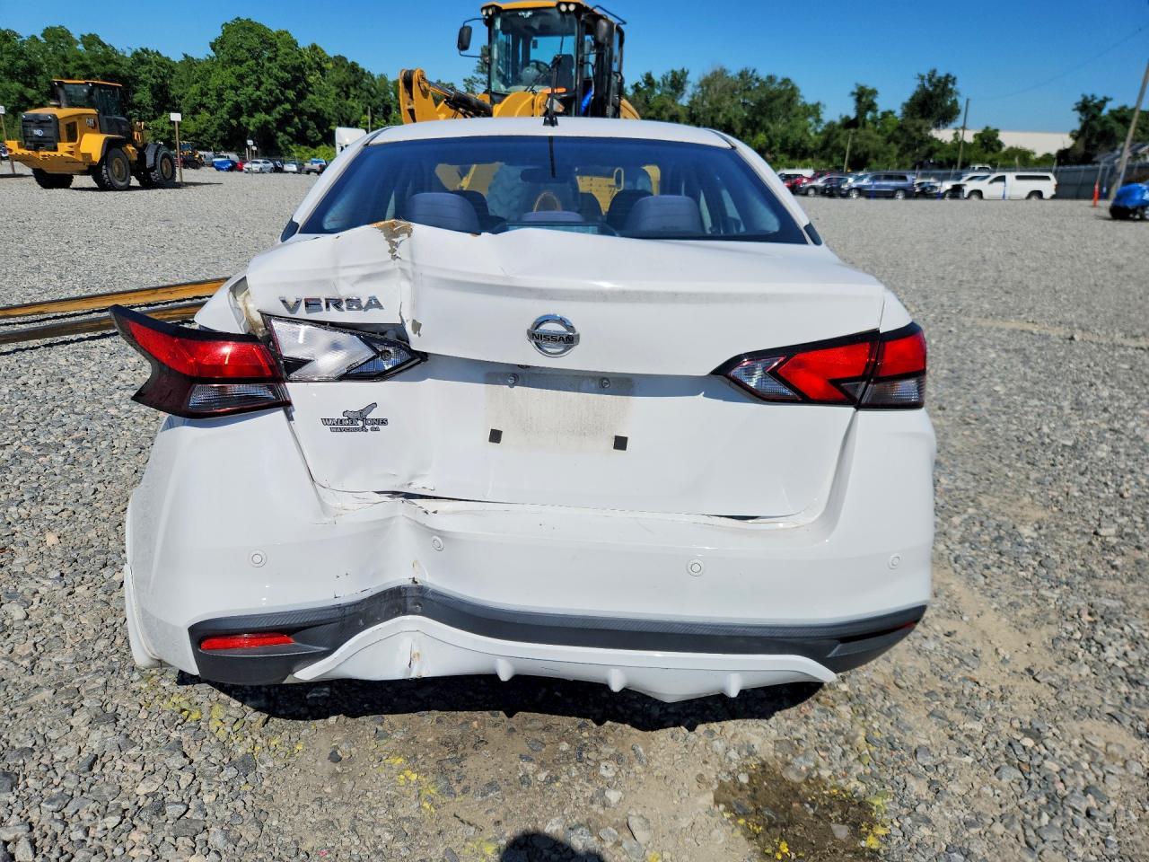 2021 Nissan Versa S - Image 6