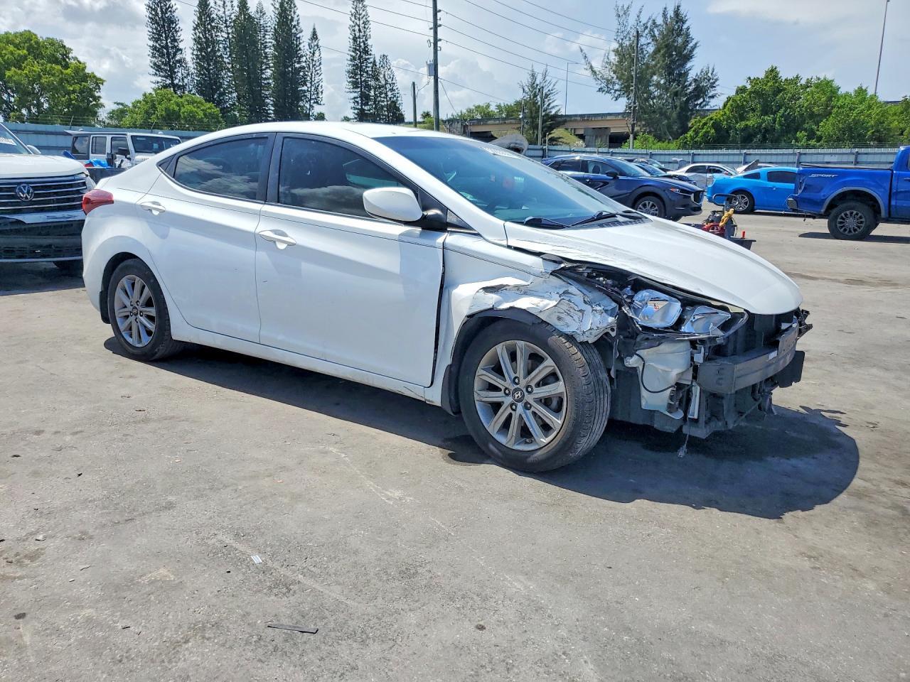 2016 Hyundai Elantra Se - Фото 4