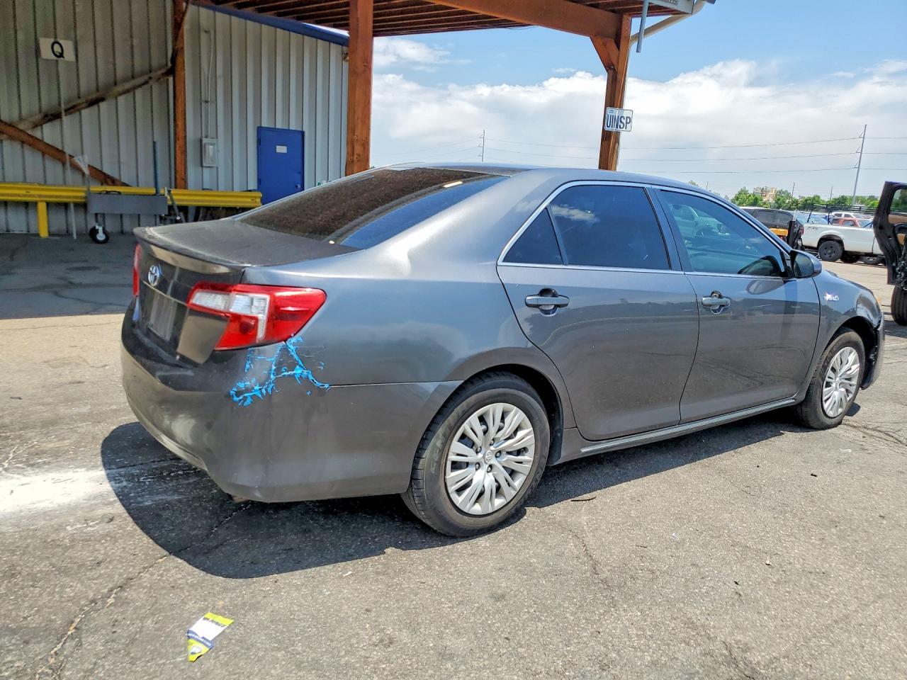 2012 Toyota Camry Hybrid Le - Фото 3