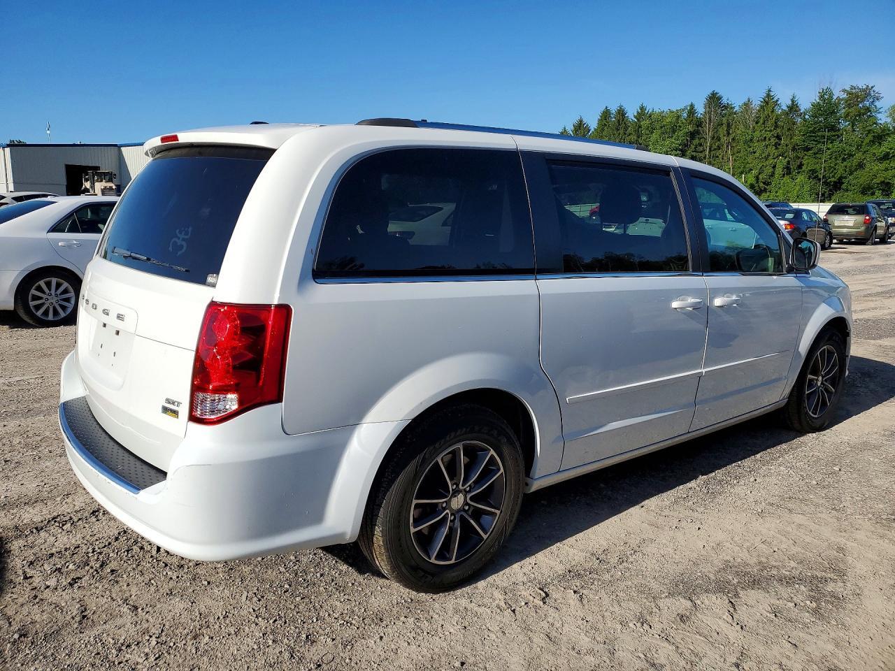 2017 Dodge Grand Caravan Sxt - Фото 3