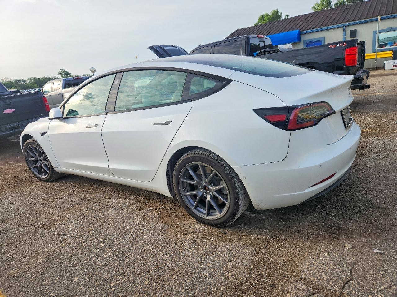 2021 Tesla Model 3 - Image 2