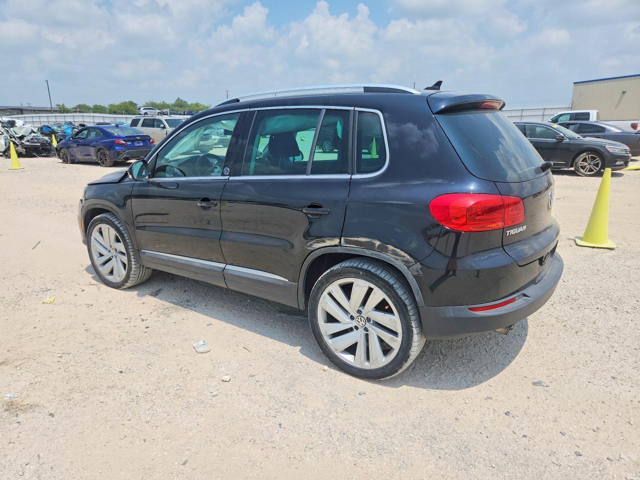 2017 Volkswagen Tiguan Wolfsburg - Фото 2