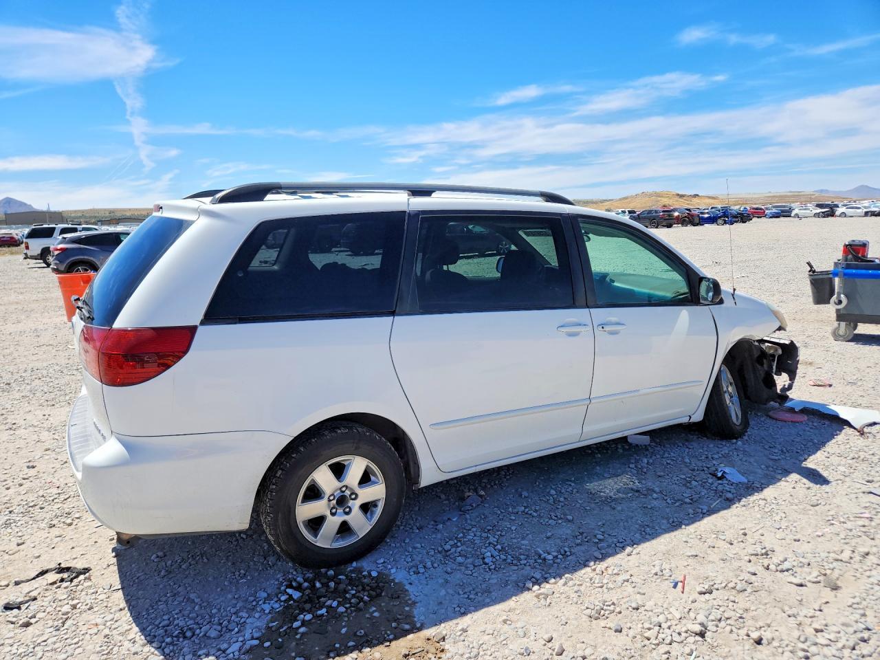 2005 Toyota Sienna Le 8 Passenger - Фото 3