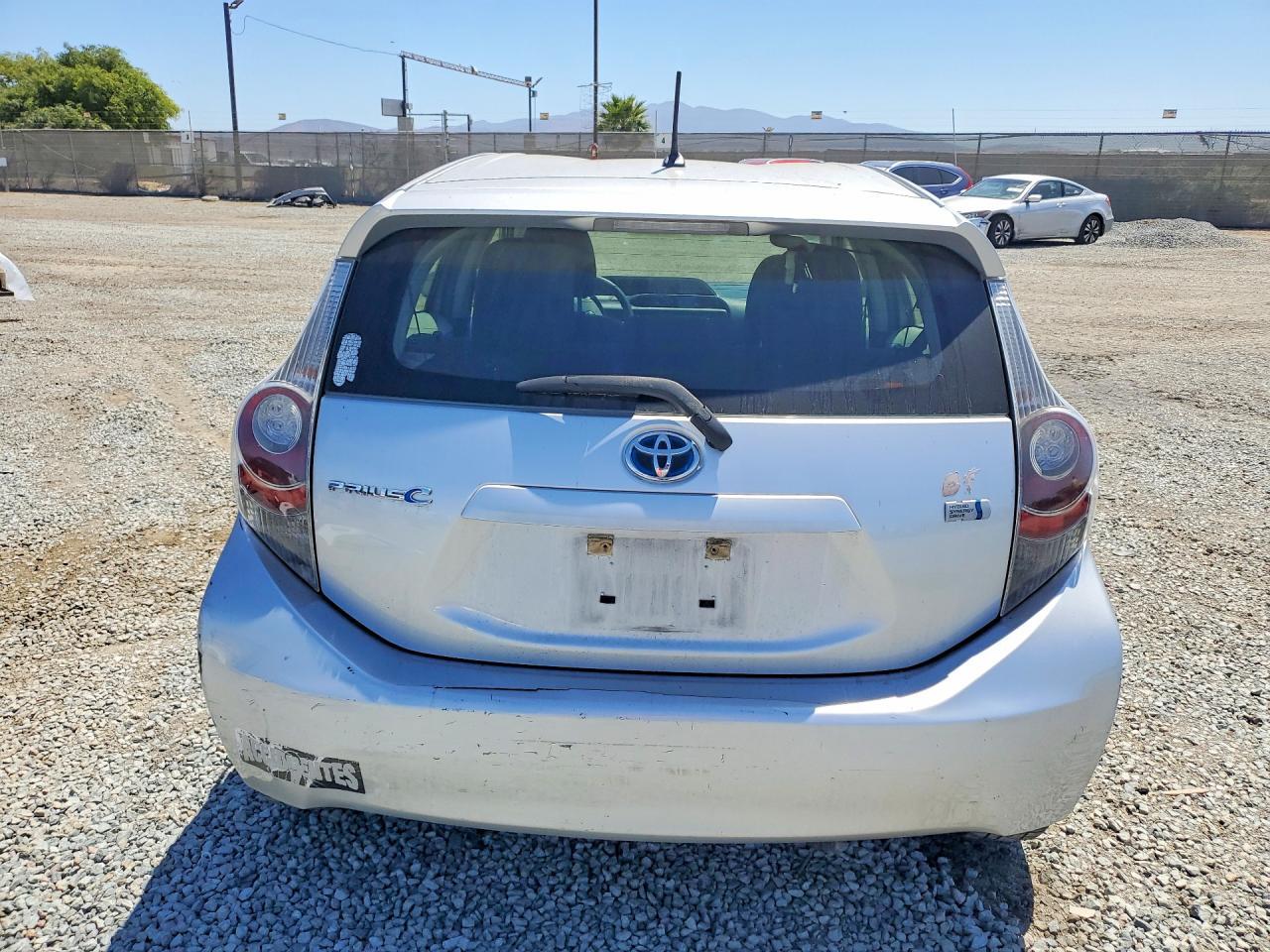 2013 Toyota Prius C - Image 6
