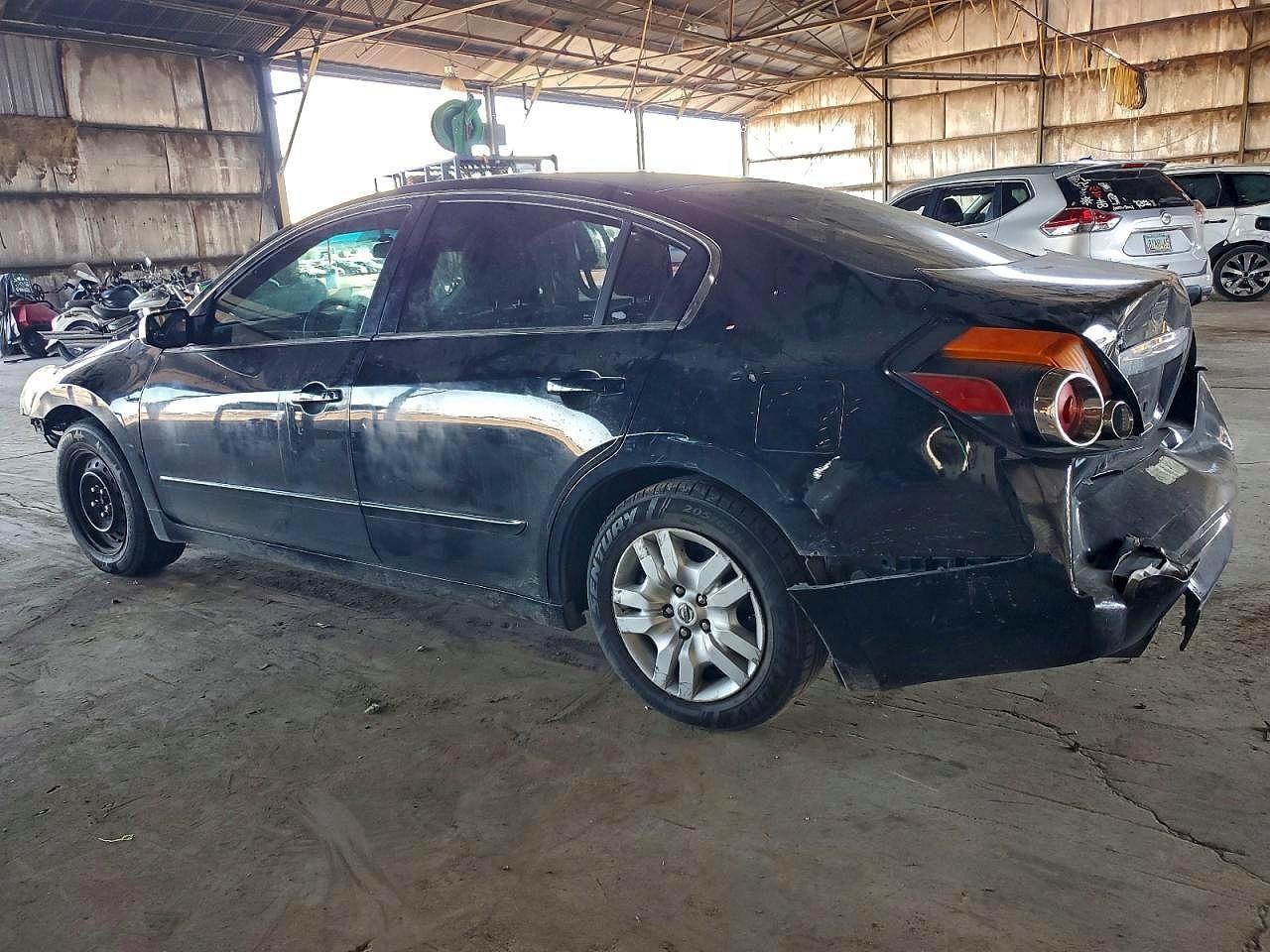2011 Nissan Altima 2.5 - Фото 2