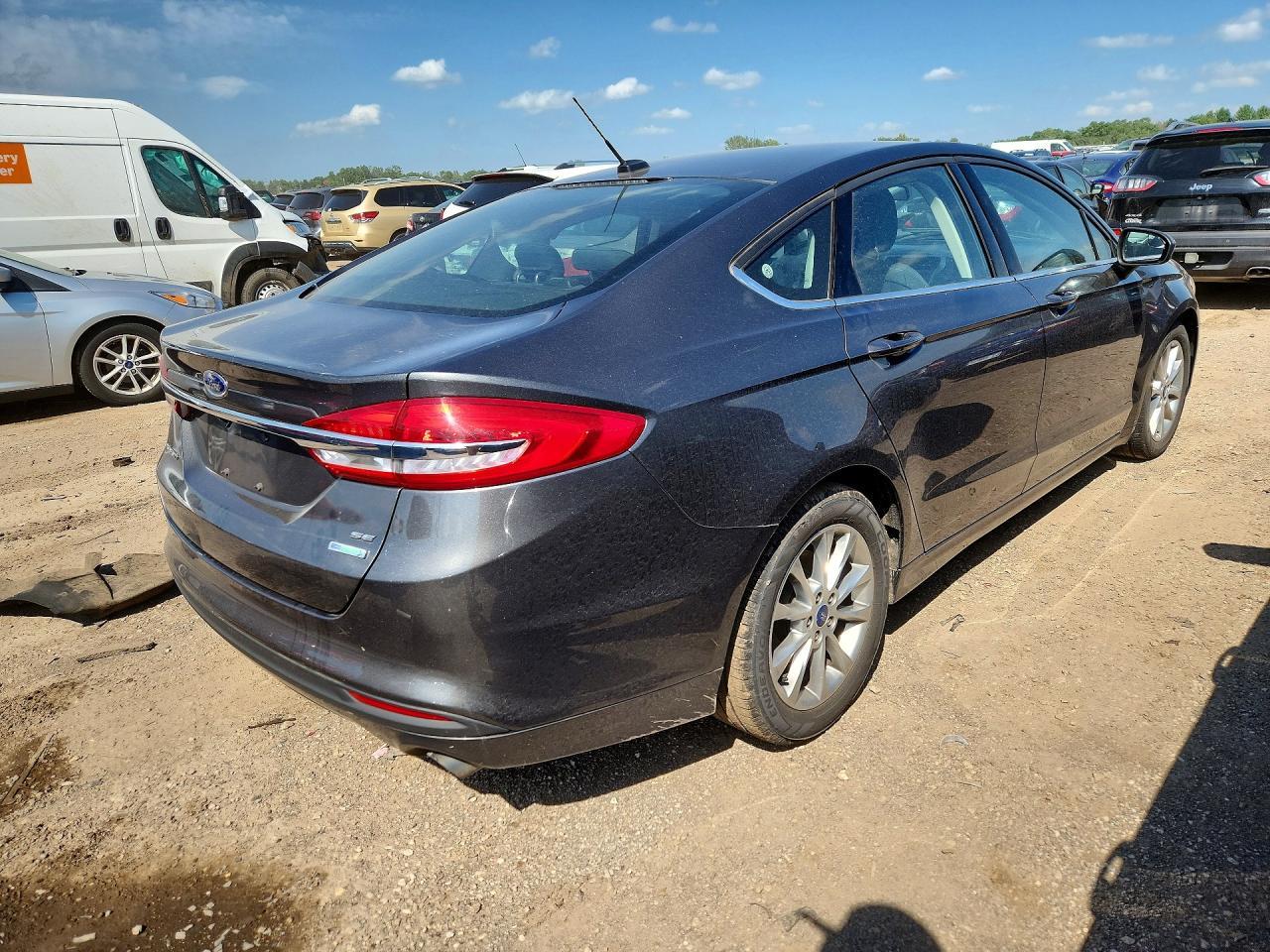 2017 Ford Fusion Se - Фото 3