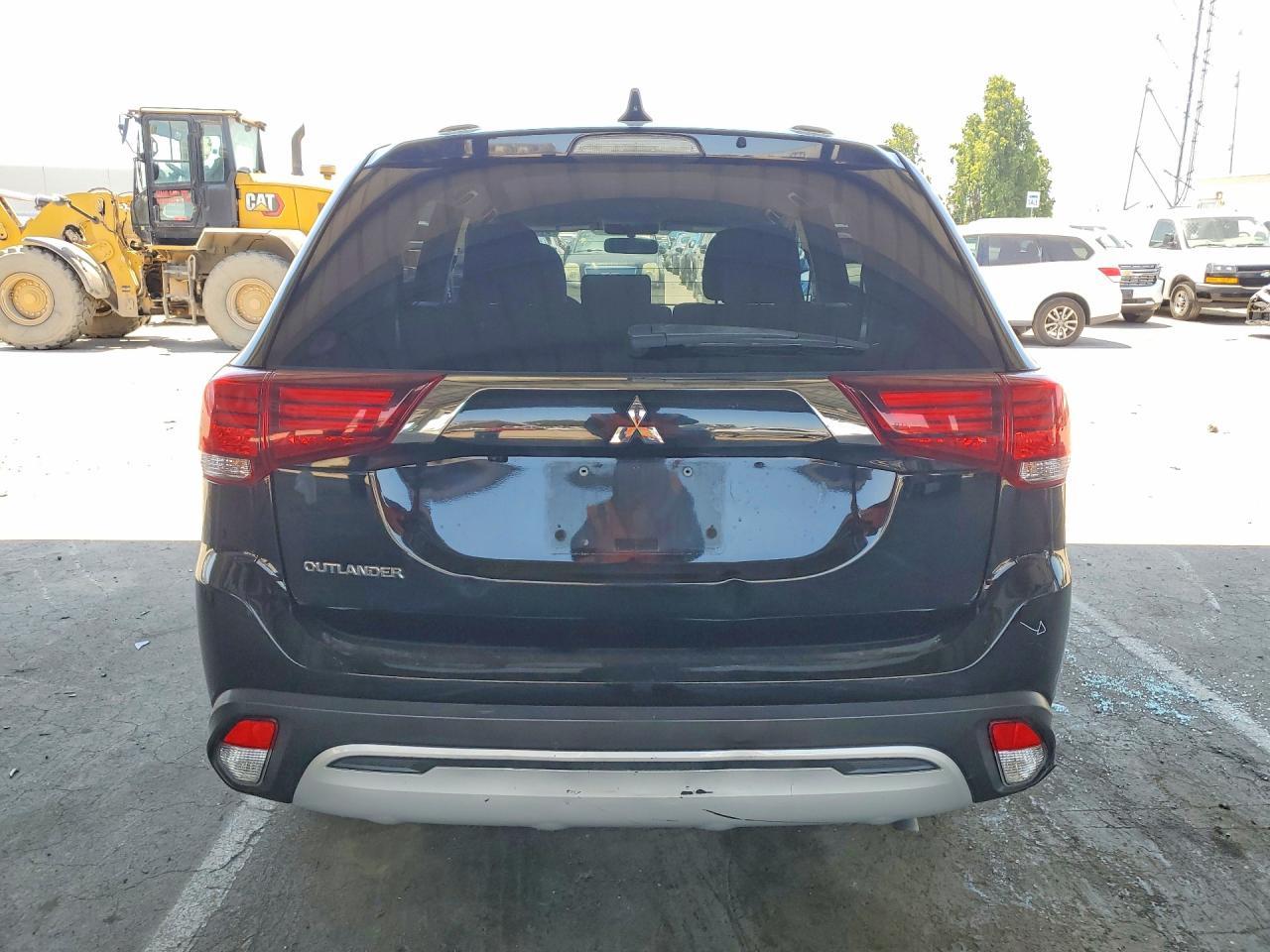 2020 Mitsubishi Outlander Es - Фото 6