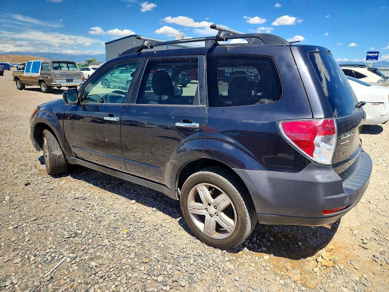 2010 Subaru Forester - Фото 2