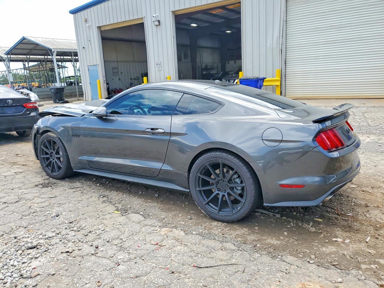 2016 Ford Mustang Gt - Фото 2