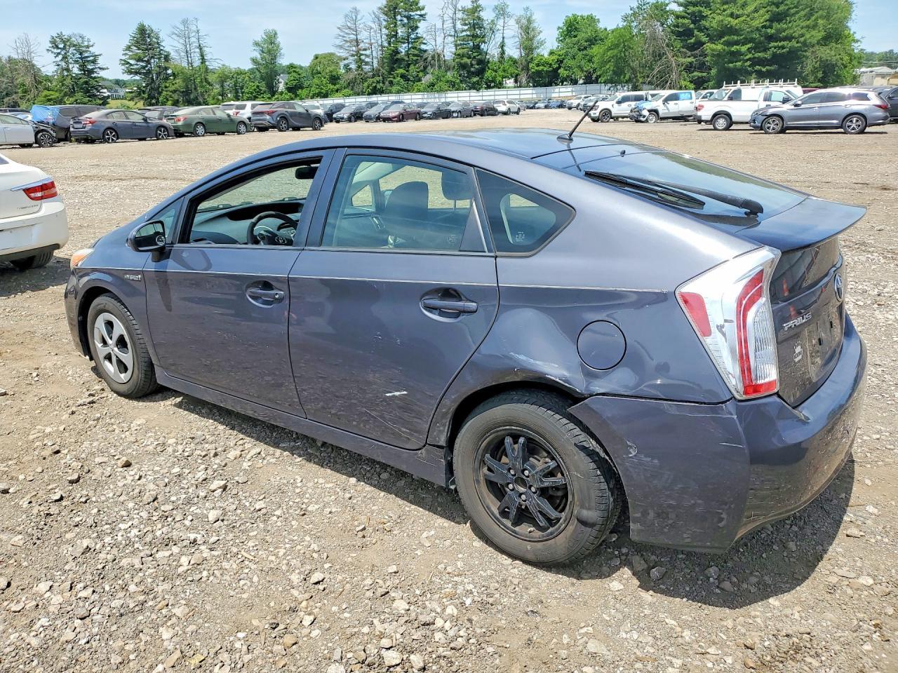 2012 Toyota Prius Two - Фото 2
