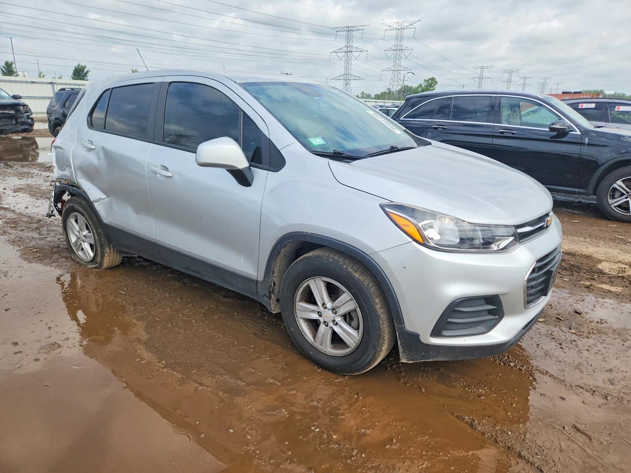 2021 Chevrolet Trax Ls - Image 4