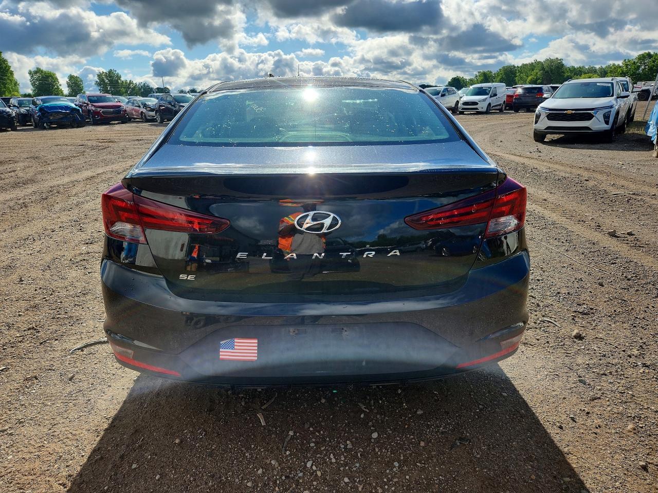 2019 Hyundai Elantra Se - Фото 6