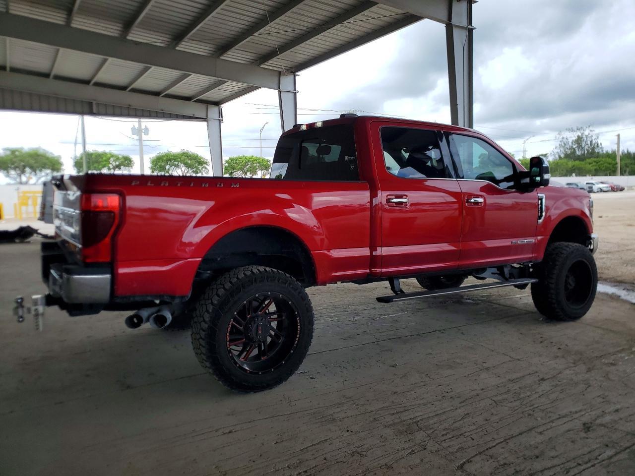 2022 Ford F350 Super Duty - Фото 3