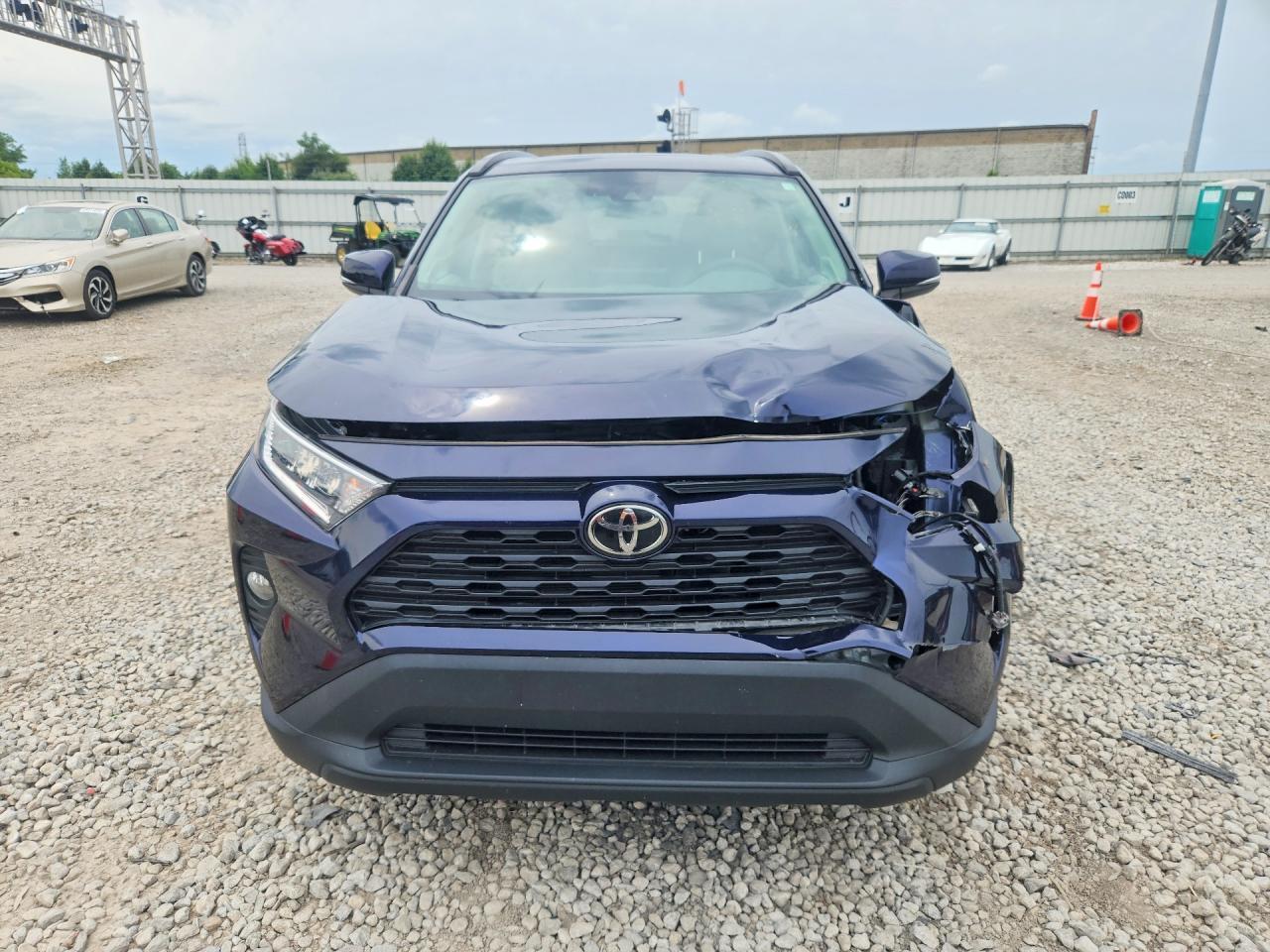 2021 Toyota Rav4 Xle Premium - Фото 5