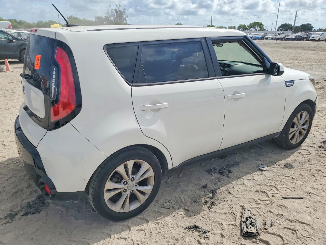 2016 Kia Soul + - Image 3