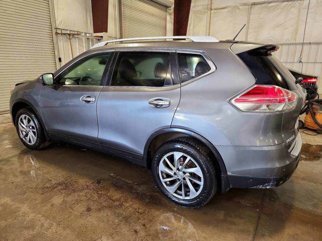 2015 Nissan Rogue S - Фото 2