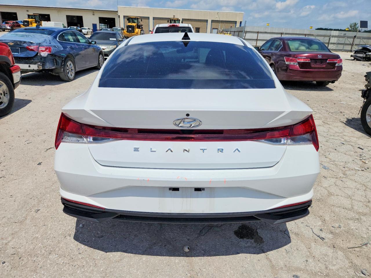 2023 Hyundai Elantra Sel - Фото 6