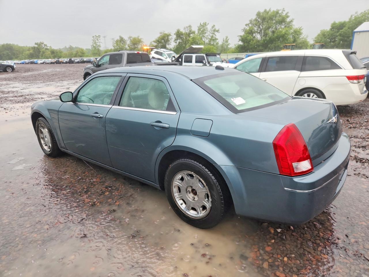2006 Chrysler 300 Touring - Фото 2