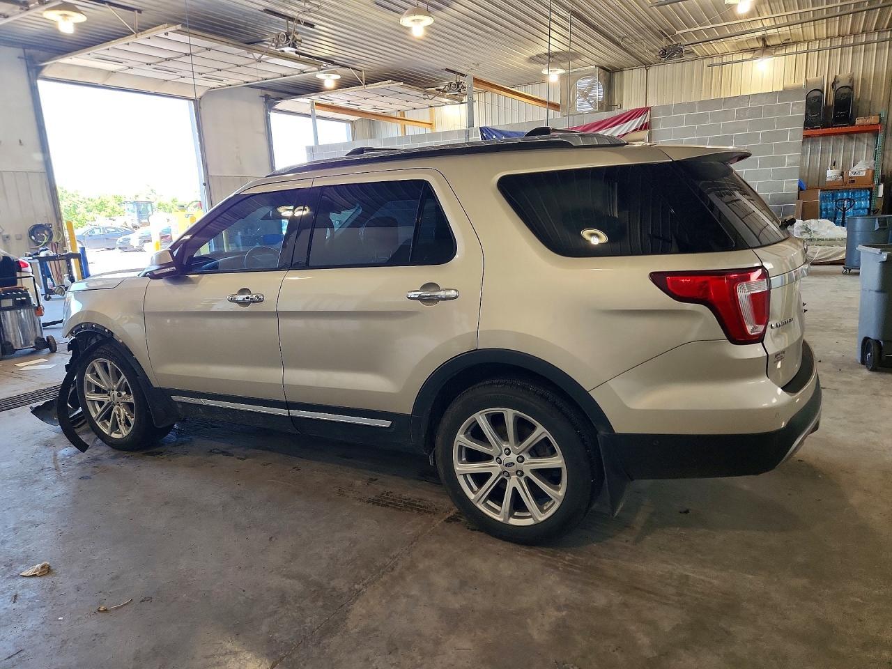 2017 Ford Explorer Limited - Image 2