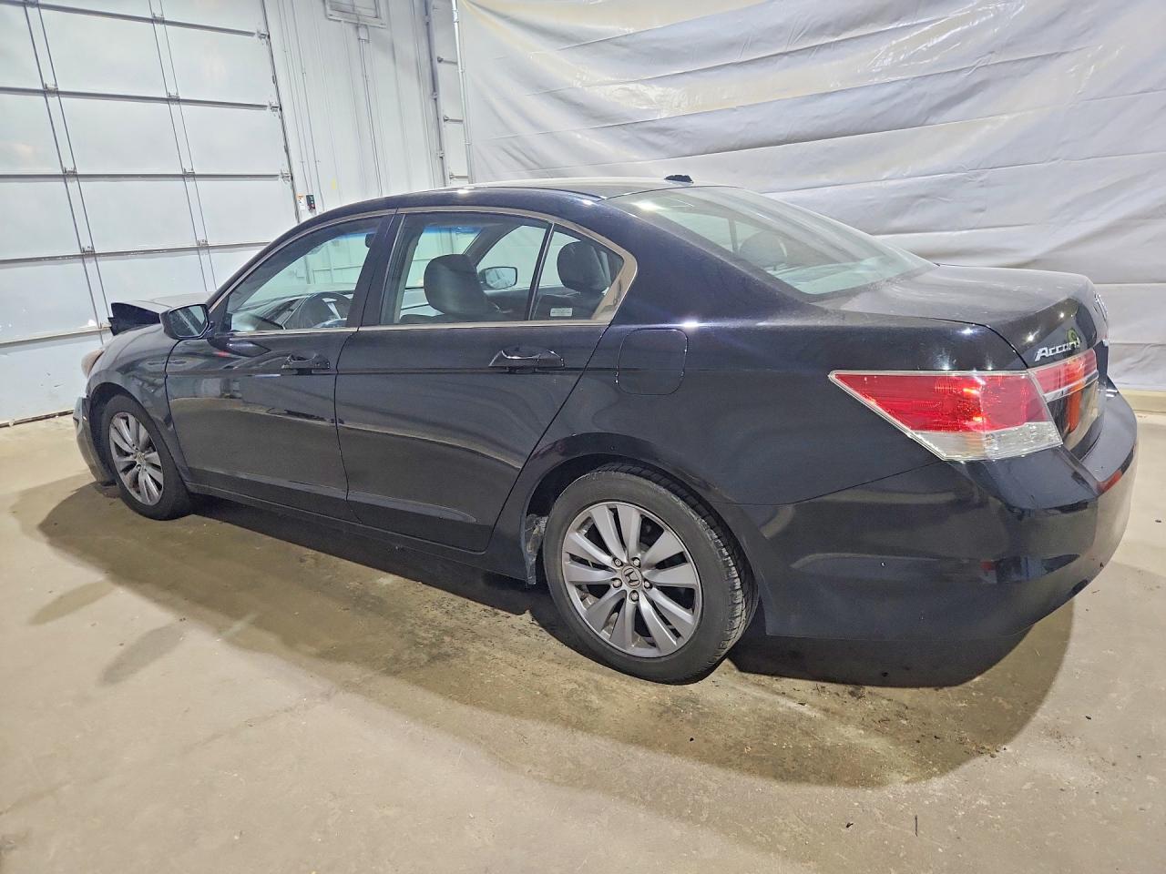 2011 Honda Accord Exl - Image 2