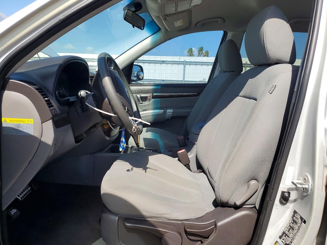 2012 Hyundai Santa Fe Gls - Image 7