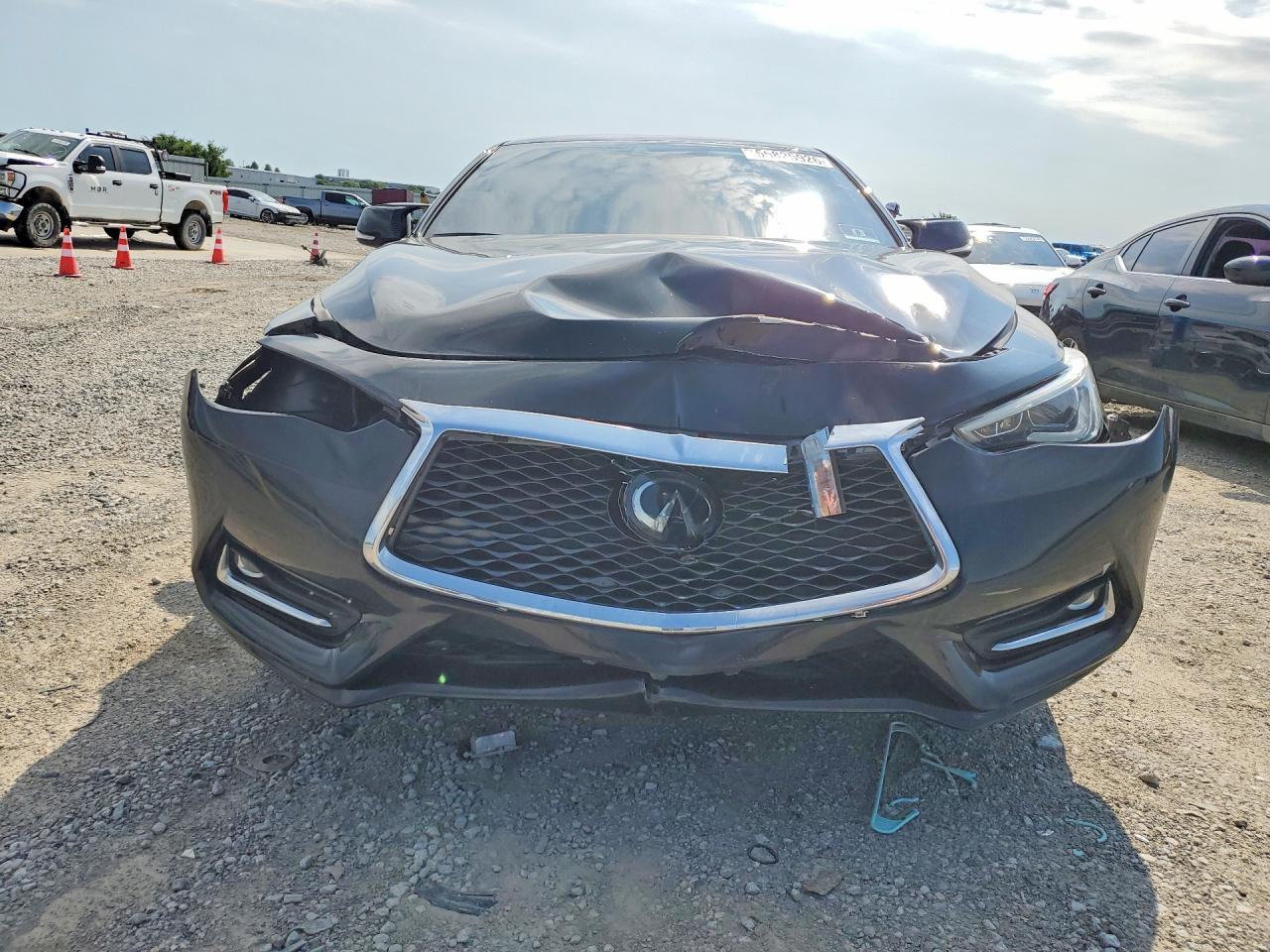 2019 Infiniti Q60 3.0T Luxe - Фото 5