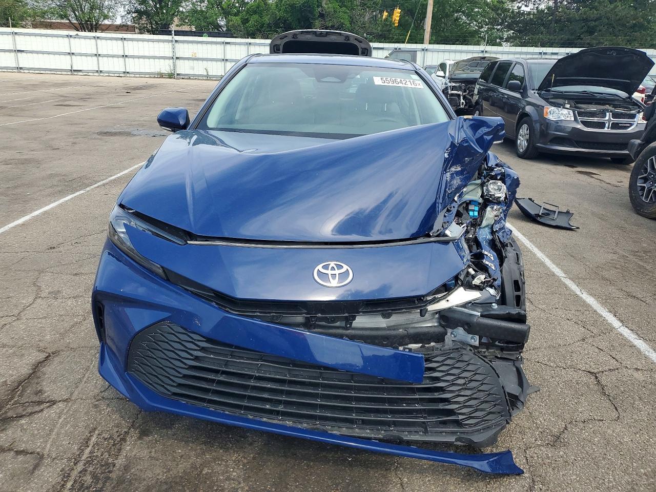 2025 Toyota Camry Le - Фото 5