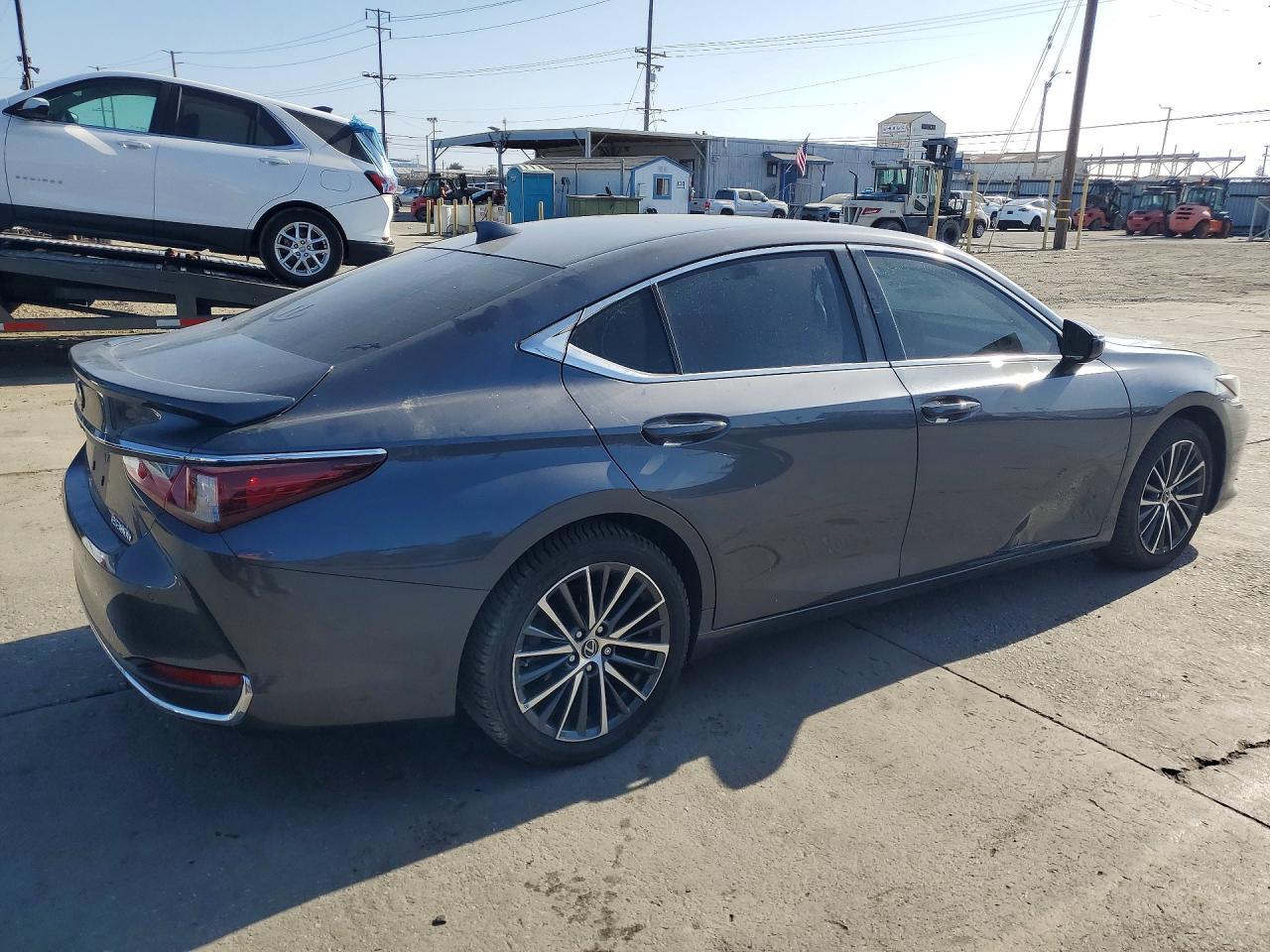 2023 Lexus Es 300H Base - Фото 3
