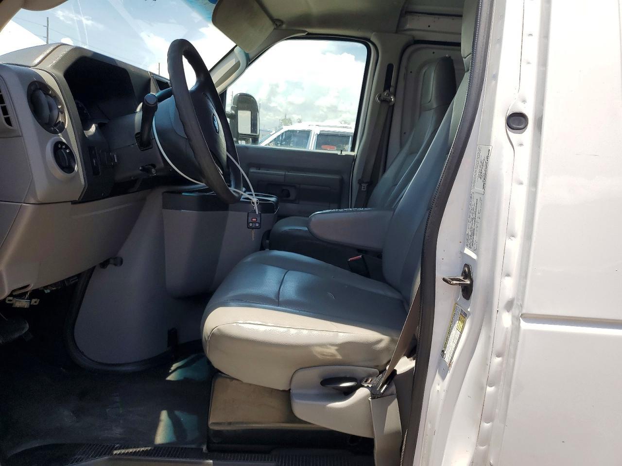 2014 Ford Econoline E250 Van - Image 7