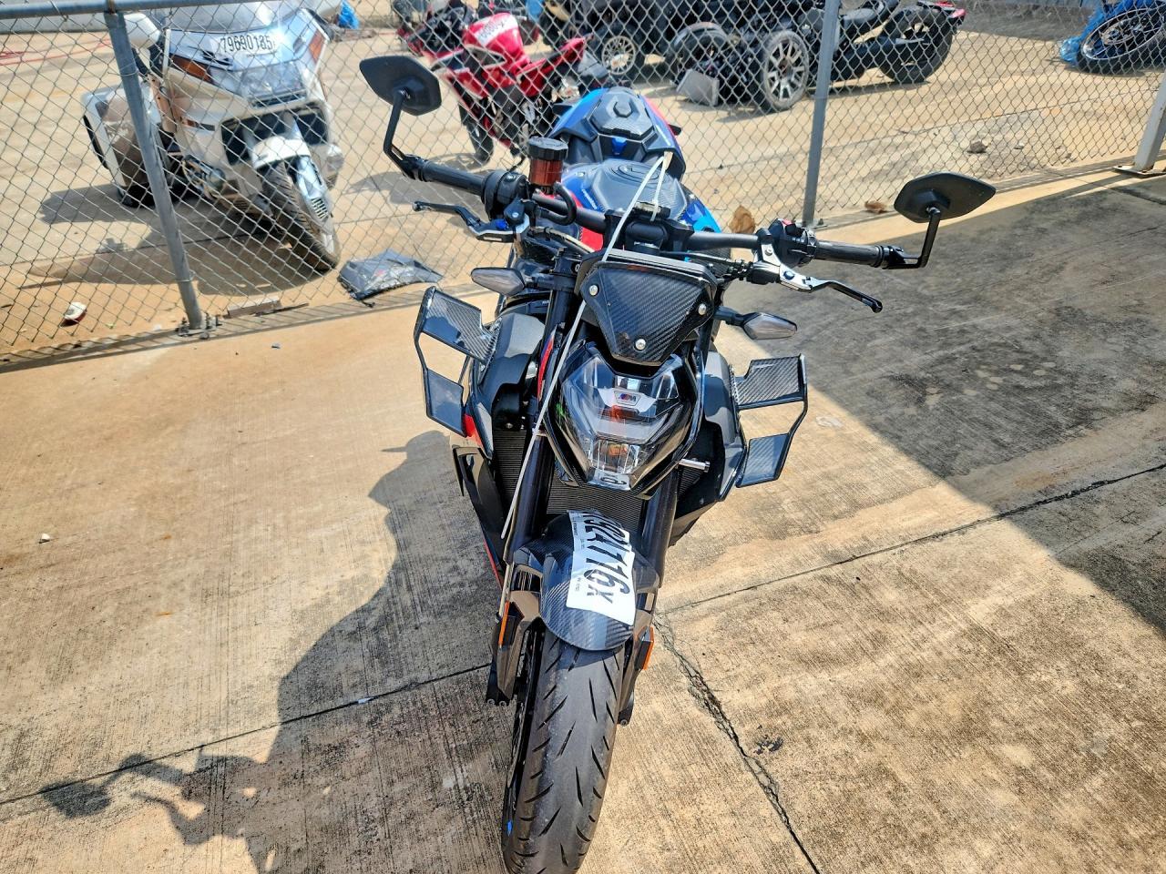 2023 BMW M 1000 R - Фото 2