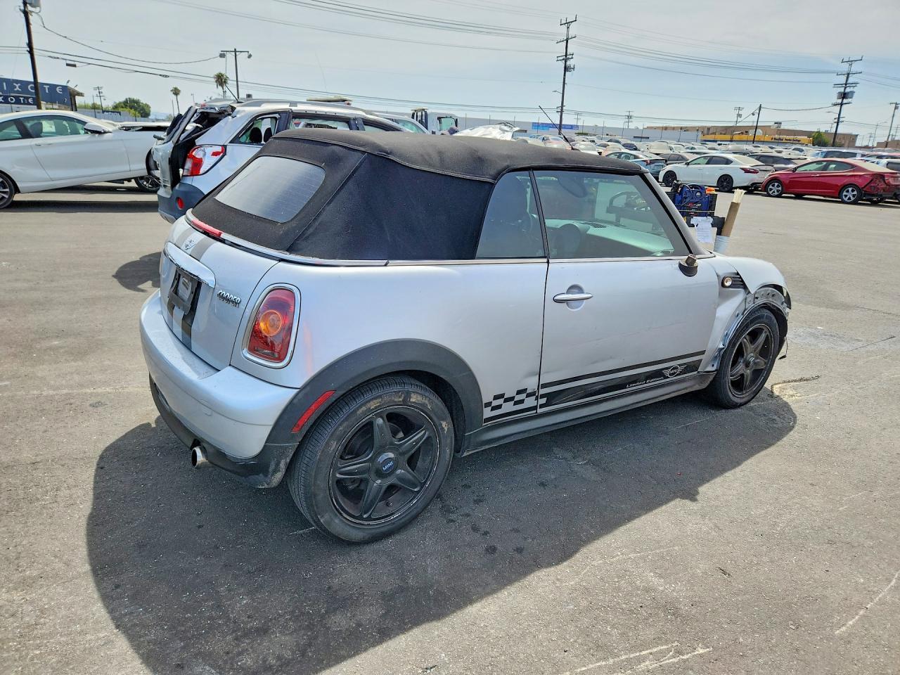 2010 Mini Cooper - Image 3