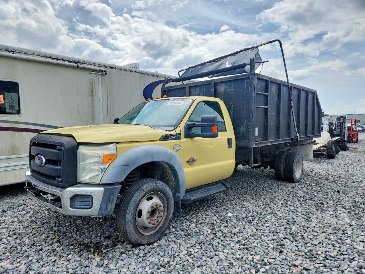 2011 Ford F550 Super Duty Dump Truck - Image 2