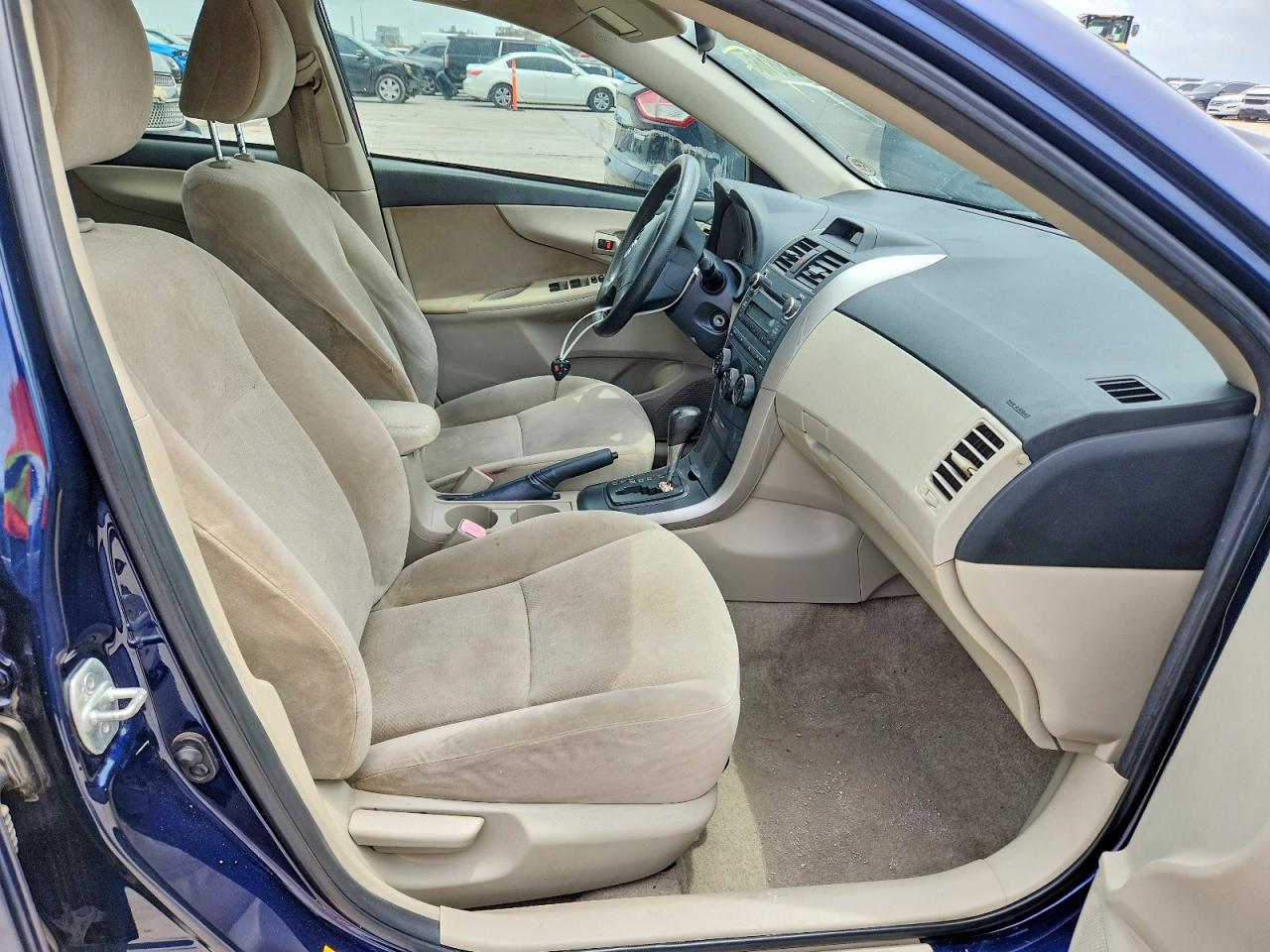 2013 Toyota Corolla L - Фото 7