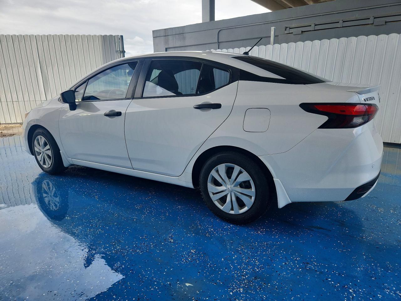 2020 Nissan Versa S - Фото 2
