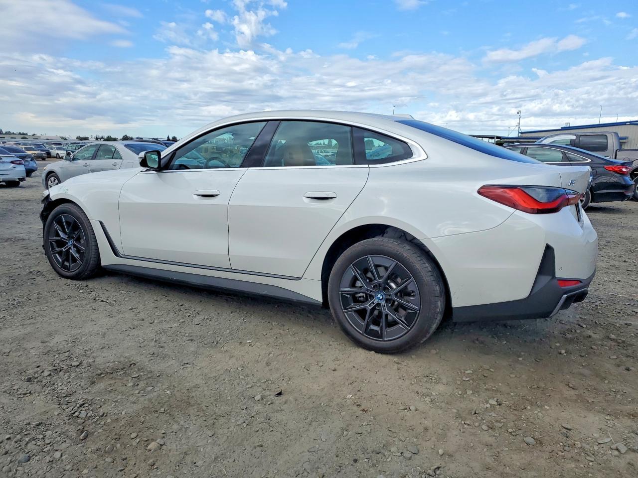 2024 BMW I4 Edrive 40 - Фото 2