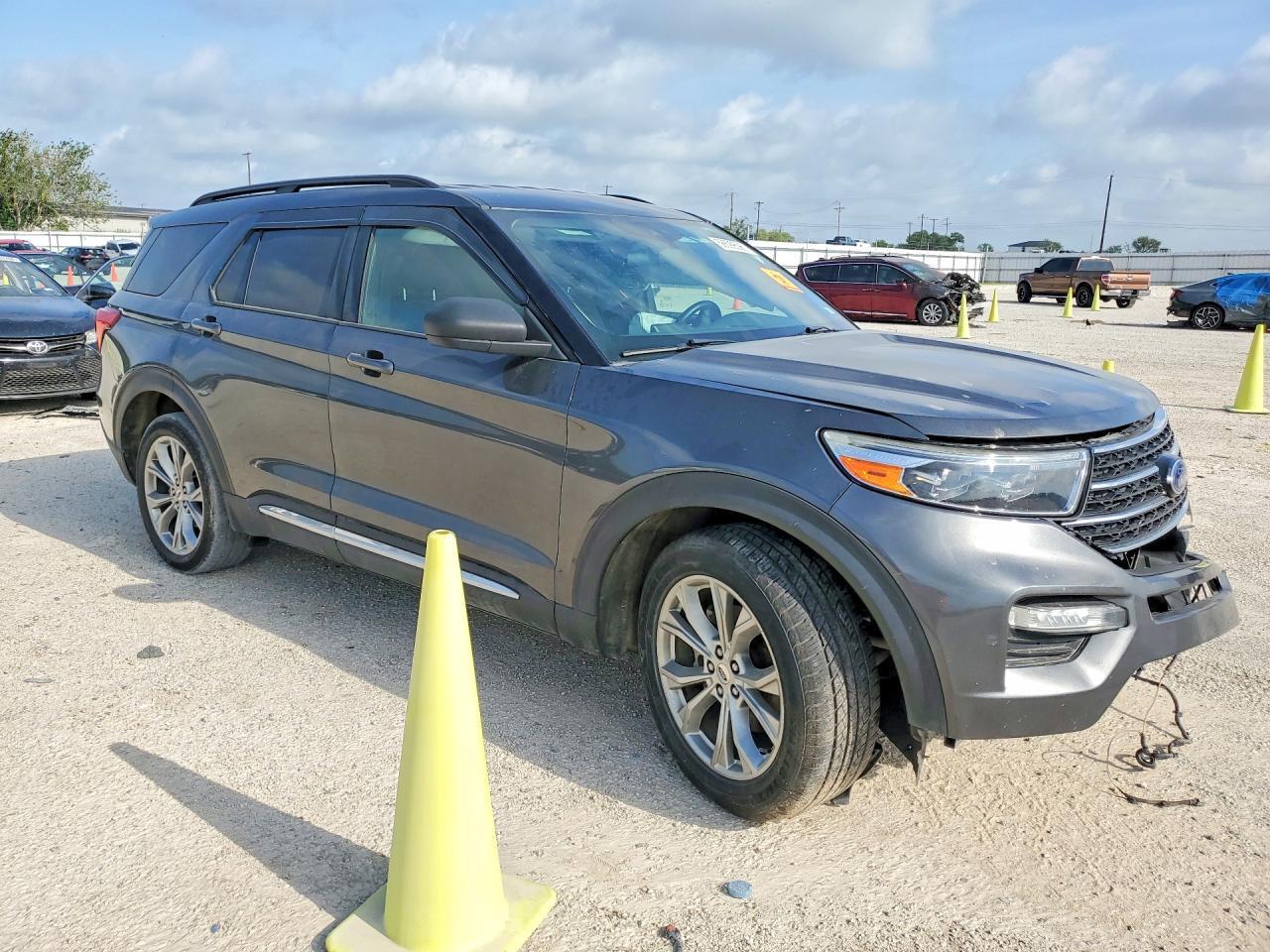 2020 Ford Explorer Xlt - Фото 4