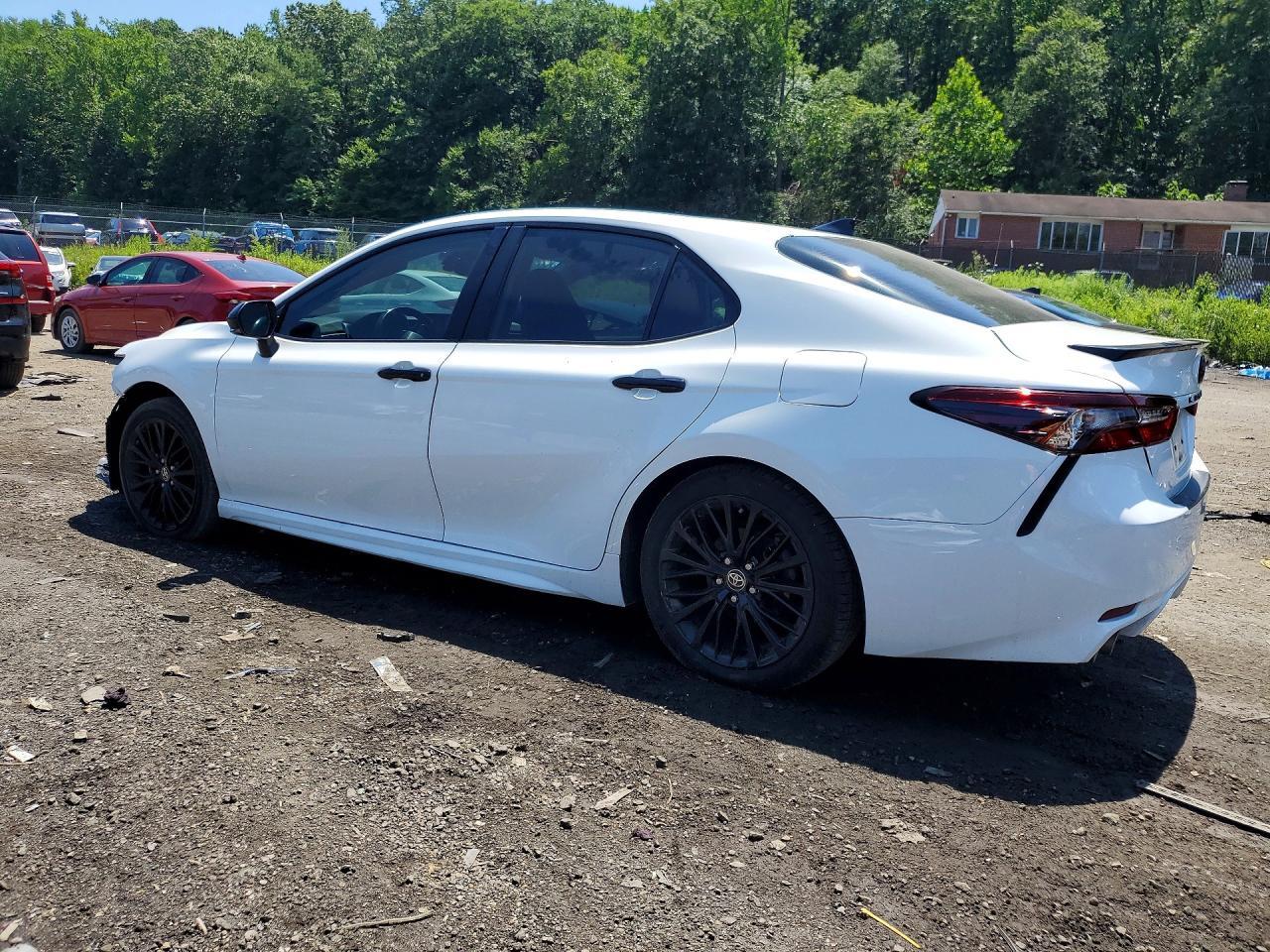 2022 Toyota Camry Hybrid Se Nightshade - Фото 2